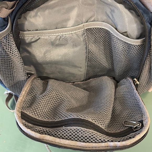 EMS Blue & Gray Nylon Skytop Waist/Shoulder Pack. - Picture 4 of 12